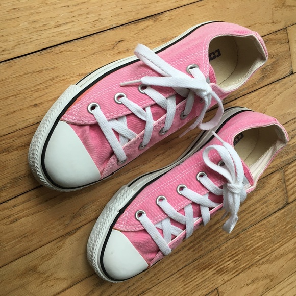 5.5 Pink Converse women's Allstars lo cut - Picture 2 of 5